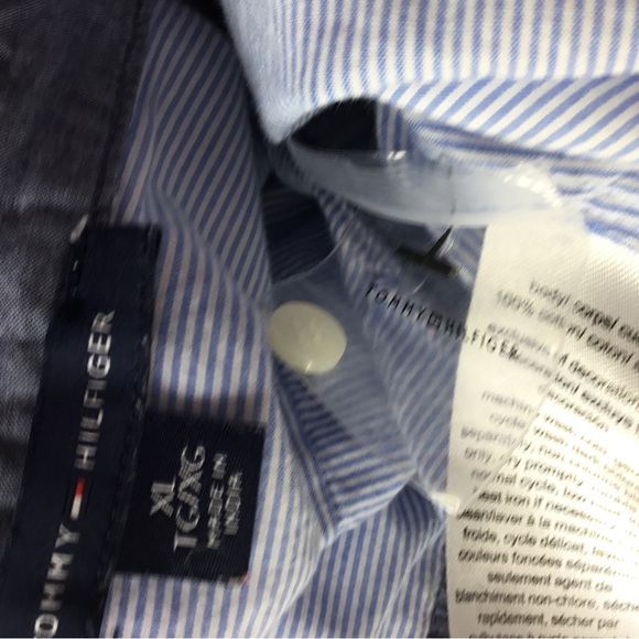 TOMMY HILFIGER Womens size XL BUTTON FRONT LS SHIRT - Picture 4 of 4